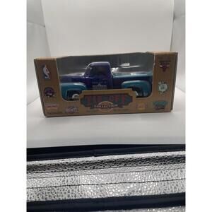 Vintage 90's ERTL Tip-Off Collection Charlotte Hornets Diecast Metal Bank Truck